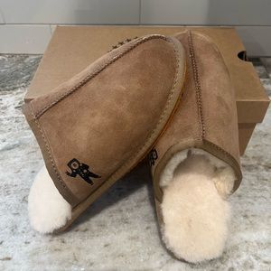 COPY - NEW Moon Man Sherpa Slippers